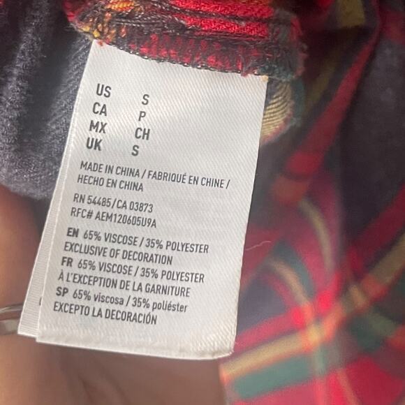 American Eagle Women's Size Small Amazingly Soft Red Plaid Flannel Button Up - Picture 5 of 8